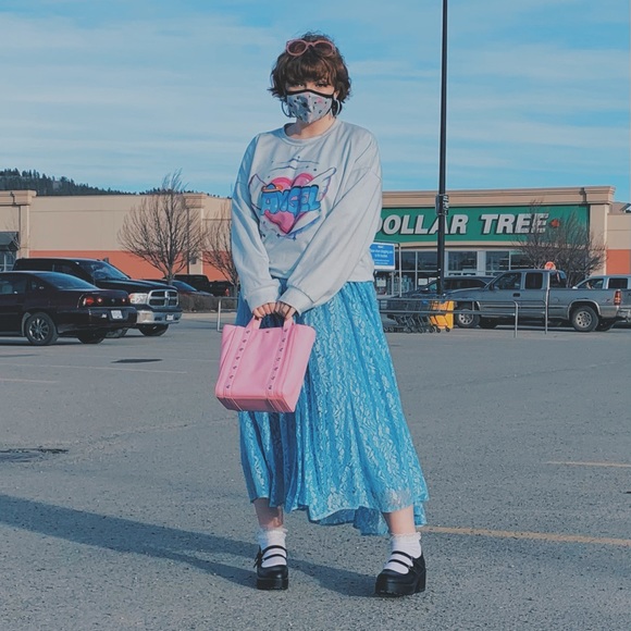 Meet your Posher, Emma - Picture 5 of 7